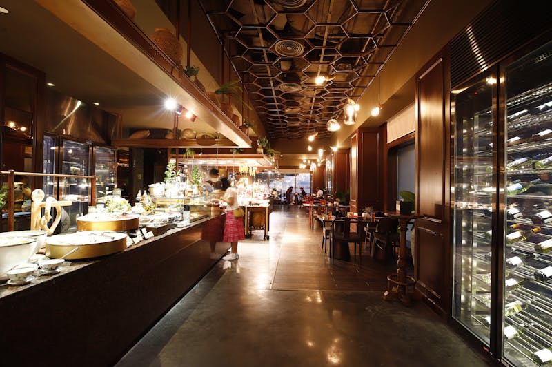 Wing Snob restaurant interior